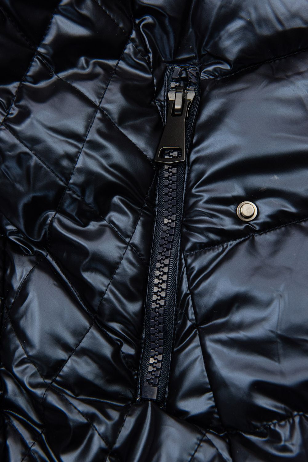 Geacă matlasată lucioasă bleumarin