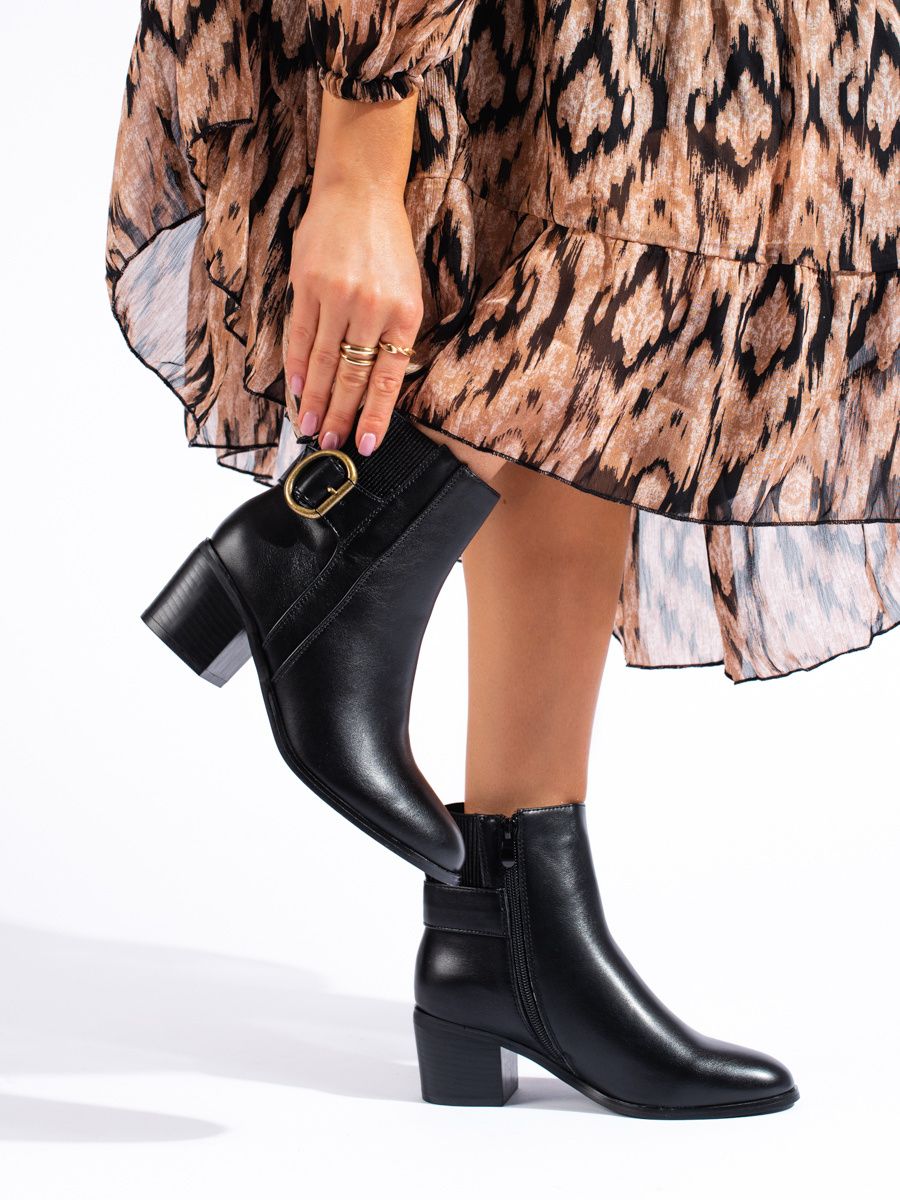 Botine negre elegante cu cataramă