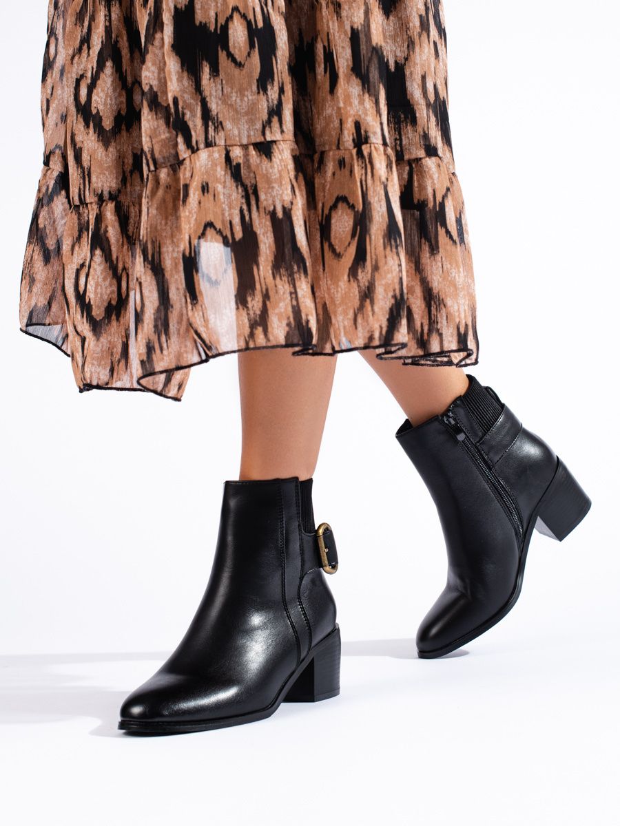Botine negre elegante cu cataramă