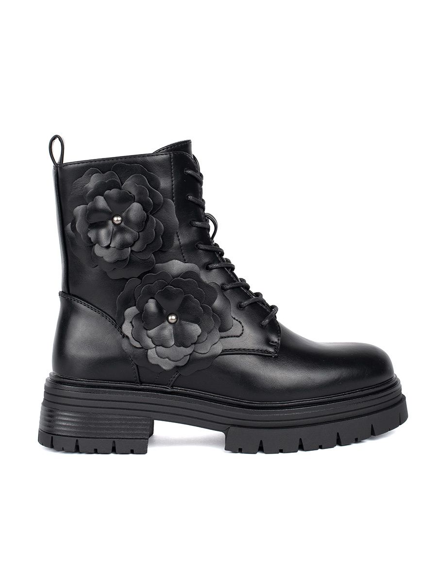 Botine negre căptușite cu flori