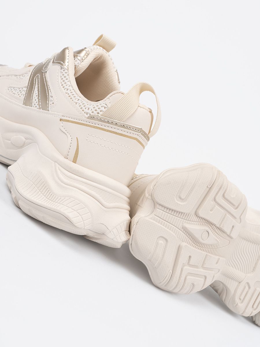 Sneakersi bej deschis cu talpă groasă