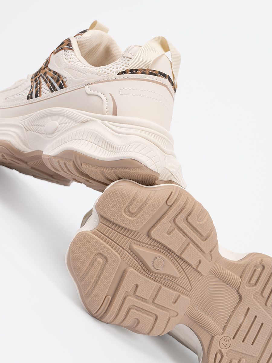 Sneakersi cu talpă groasă în model panteră