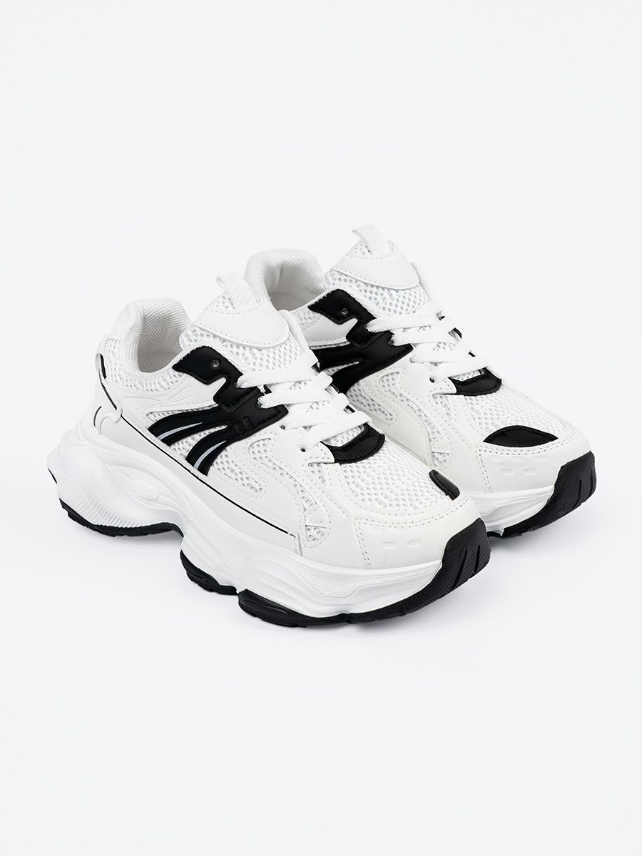 Adidași albi cu talpă groasă