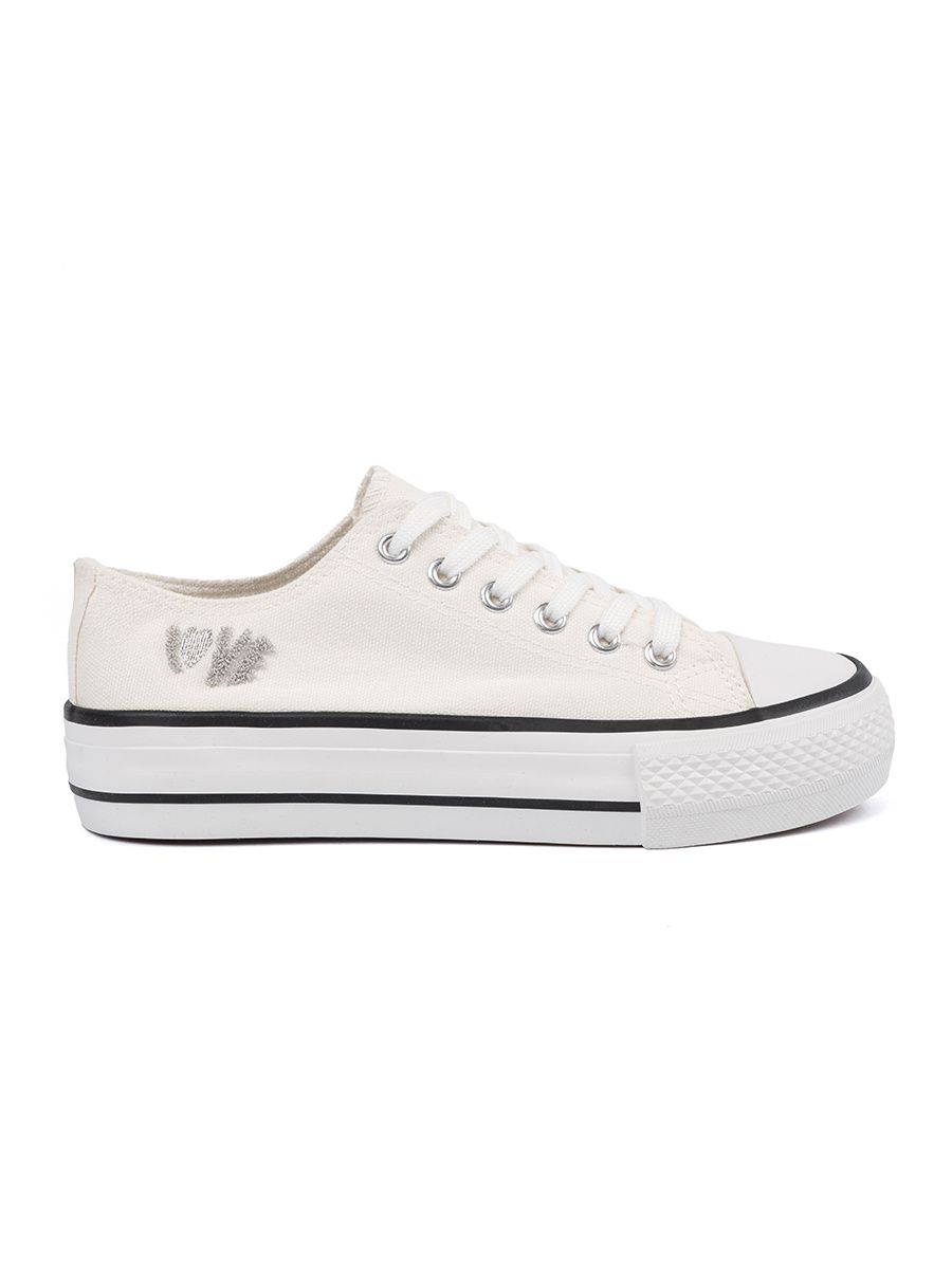 Adidași albi cu inscripția Love