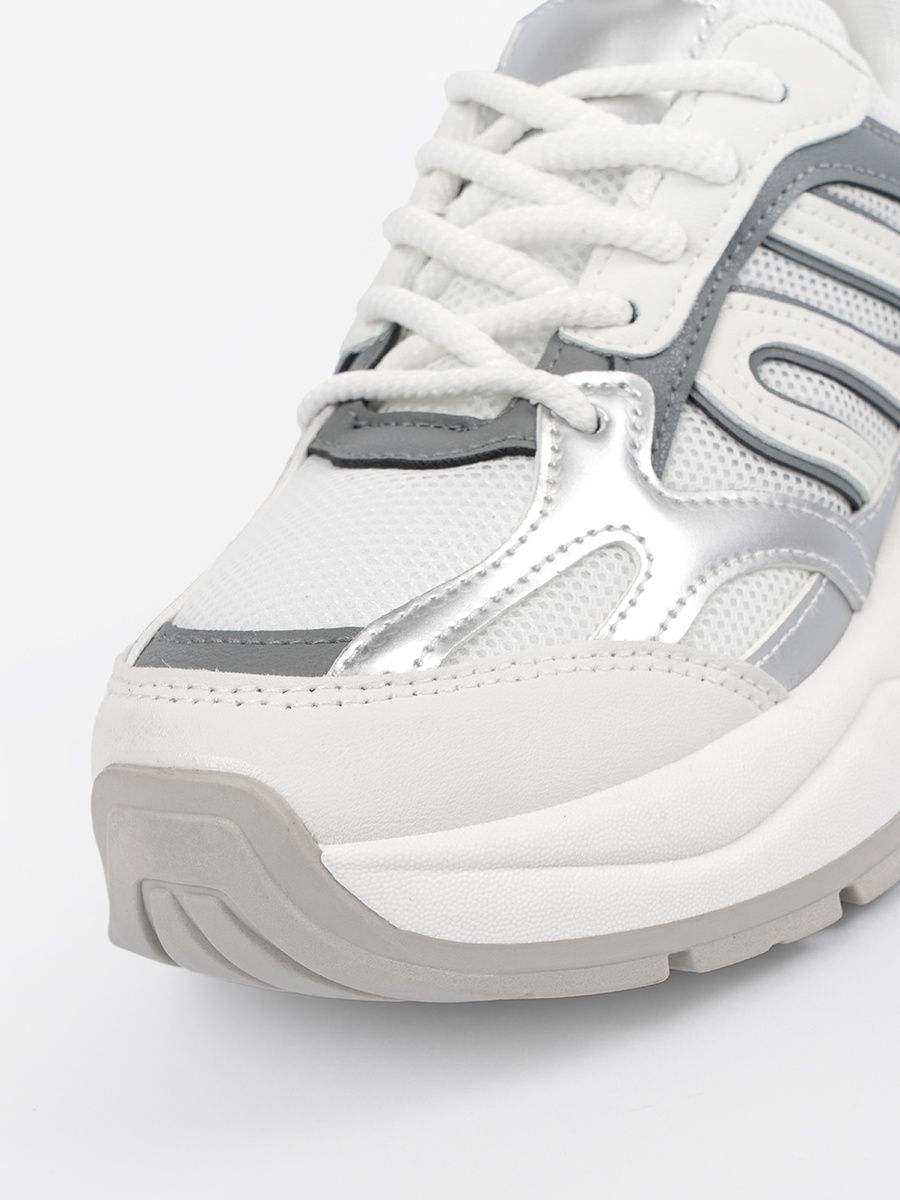 Sneakers albi cu detalii argintii