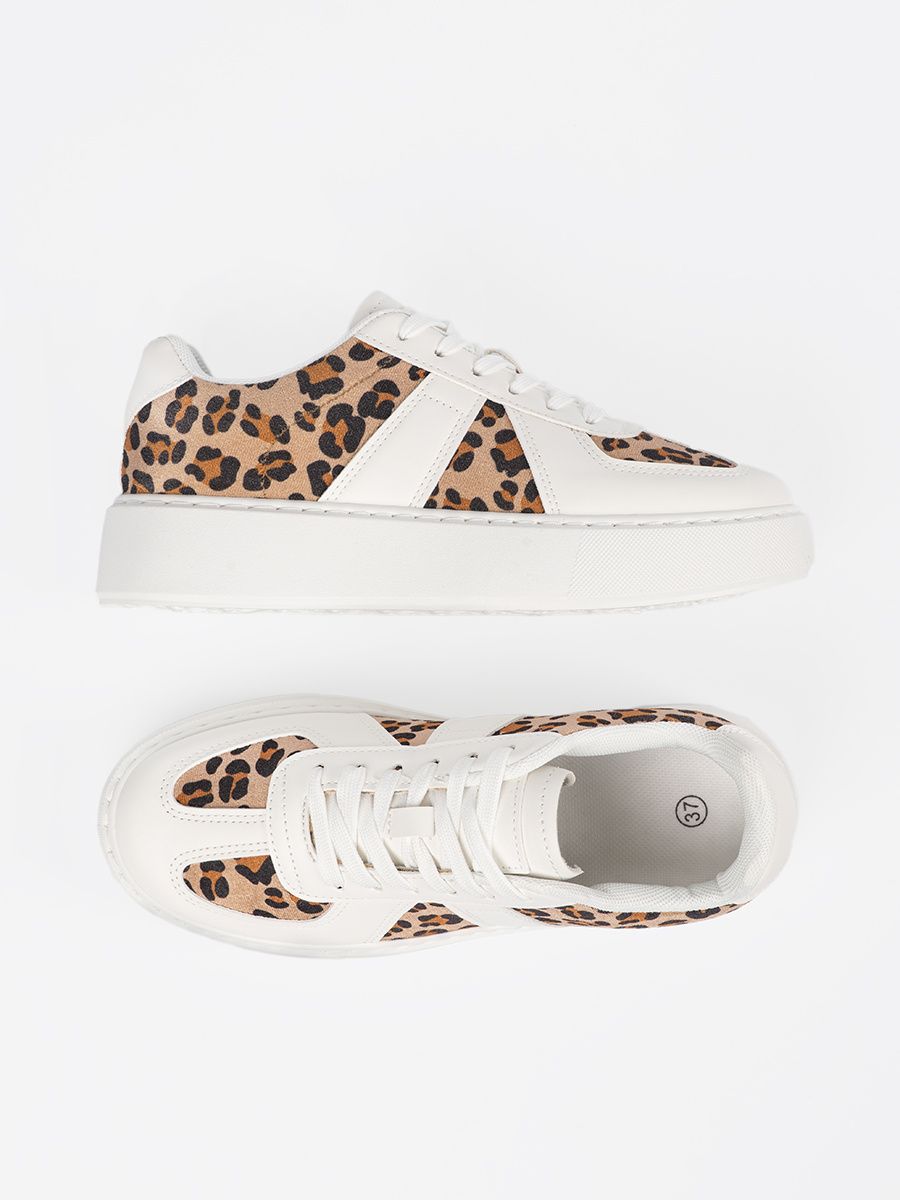 Sneakers albi cu detalii din leopard