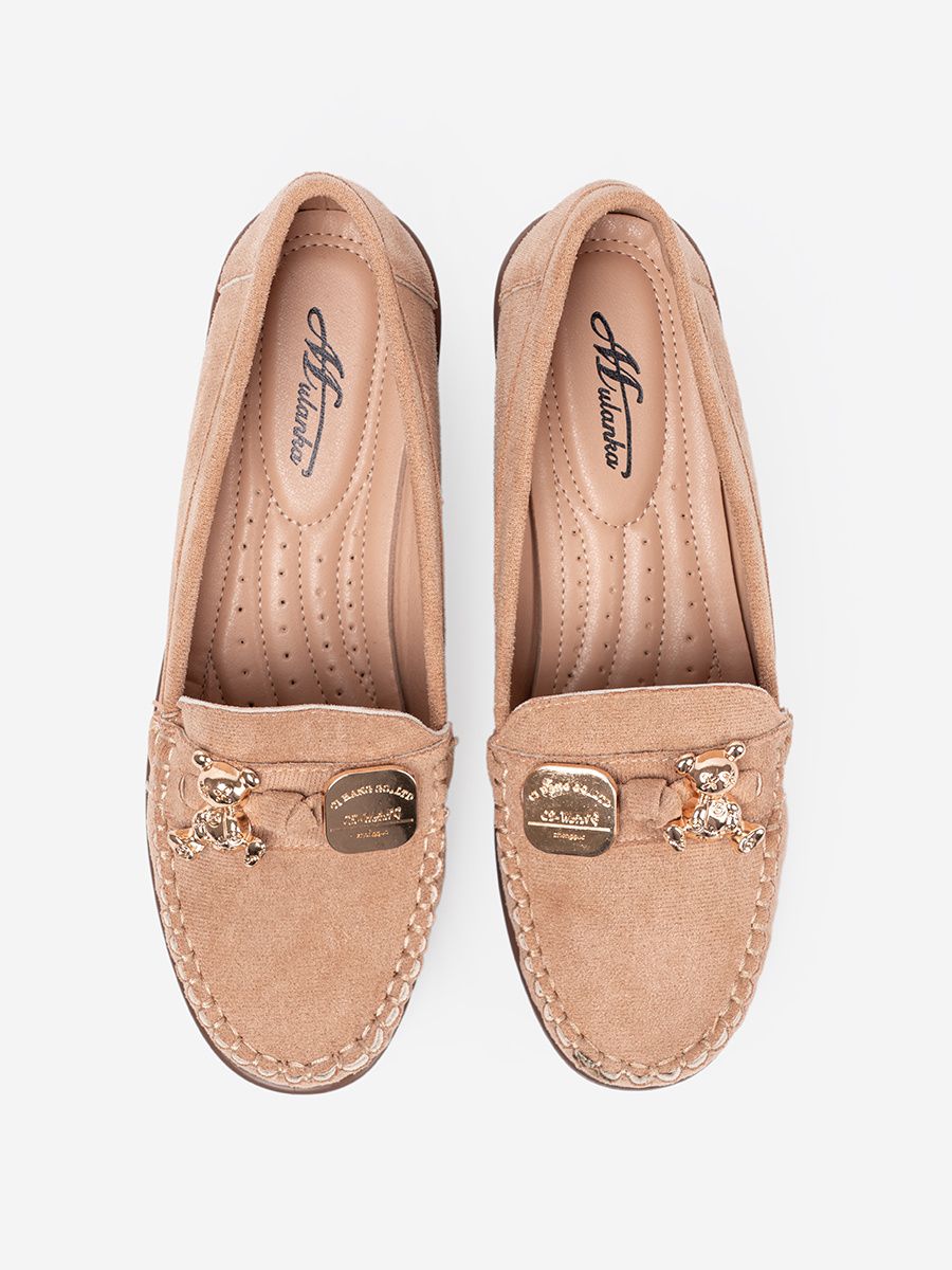 Pantofi bej cu toc din suede