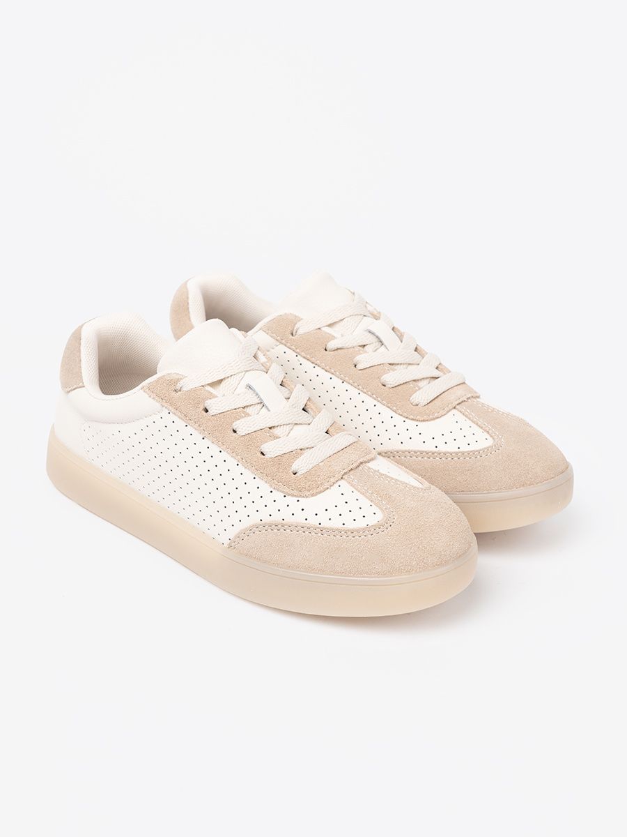 Sneakersi perforați bej deschis