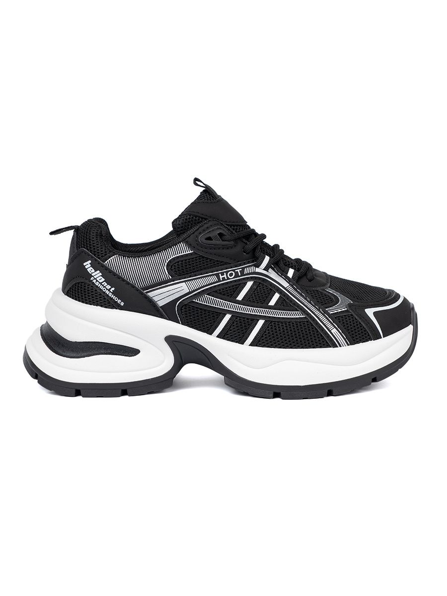 Sneakersi negri cu partea superioară respirabilă și talpă albă masivă