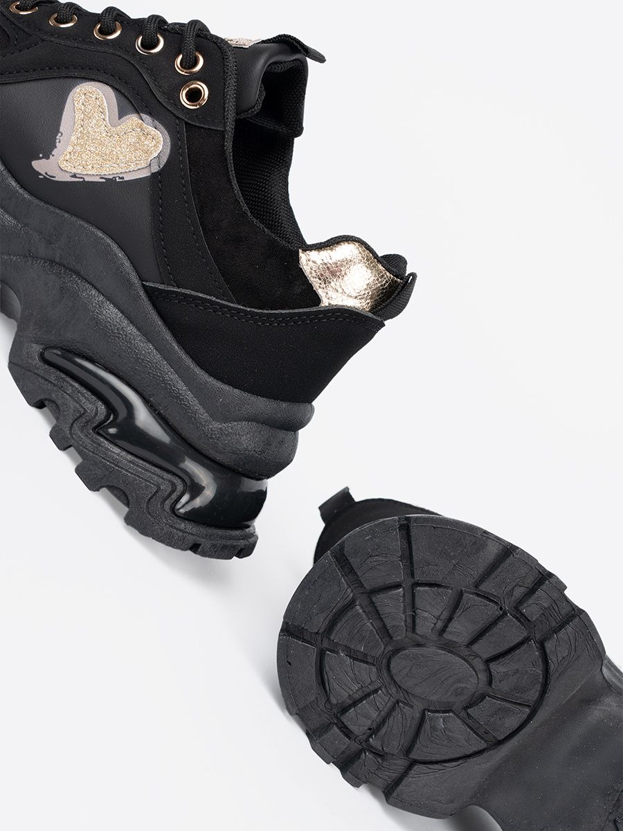 Sneakers negri cu inimă aurie
