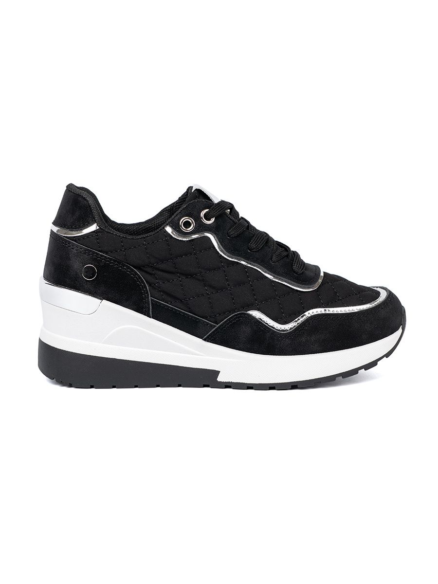 Sneakersi negri cu toc