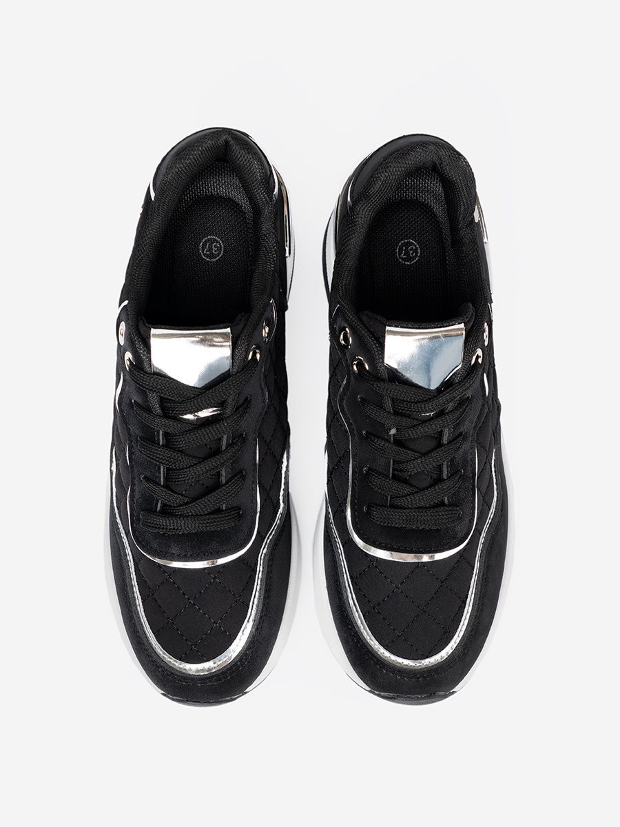 Sneakersi negri cu toc