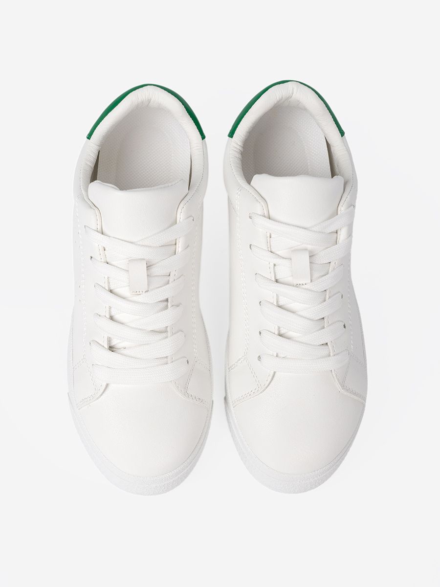 Sneakersi clasici albi cu accent verde