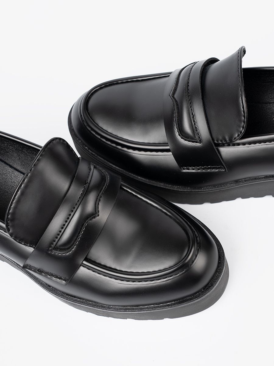 Mocasini eleganți negri cu talpă groasă