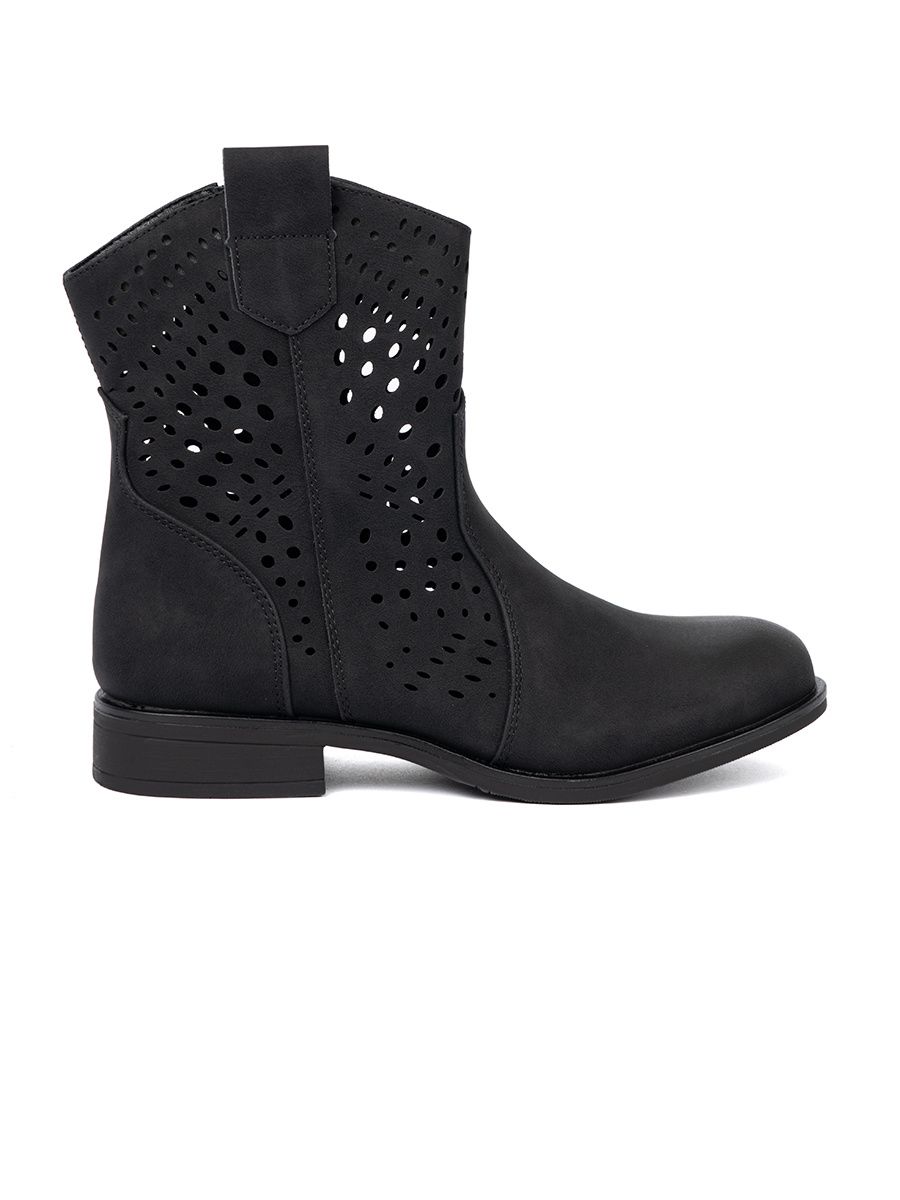 Botine negre cu model perforat