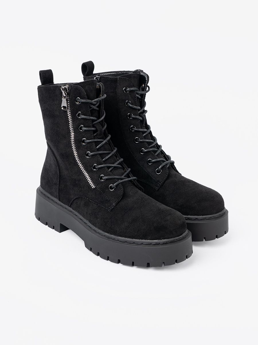 Botine negre cu aspect de velur