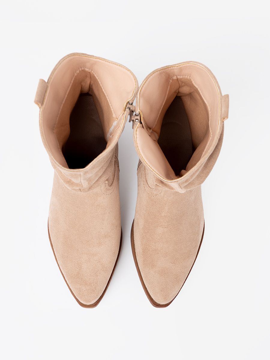 Botine bej cu croi clasic