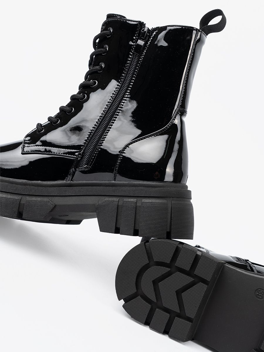 Botine negre lacuite cu talpă masivă