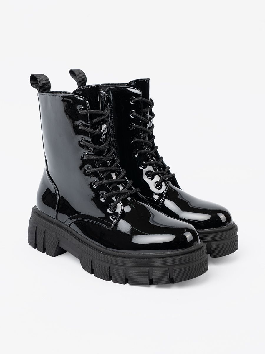 Botine negre lacuite cu talpă masivă