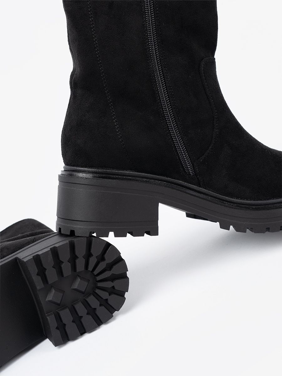 Botine negre cu talpă masivă