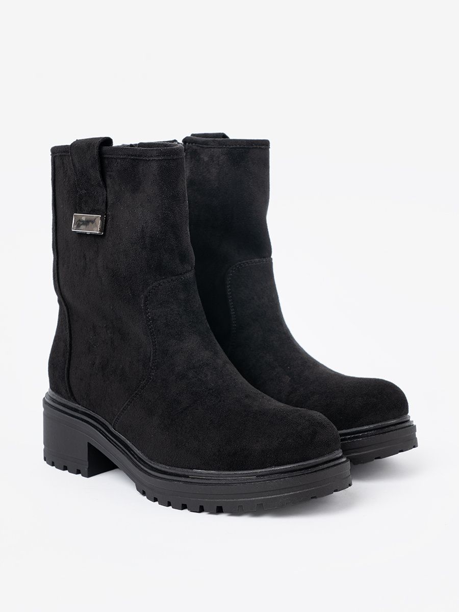 Botine negre cu talpă masivă