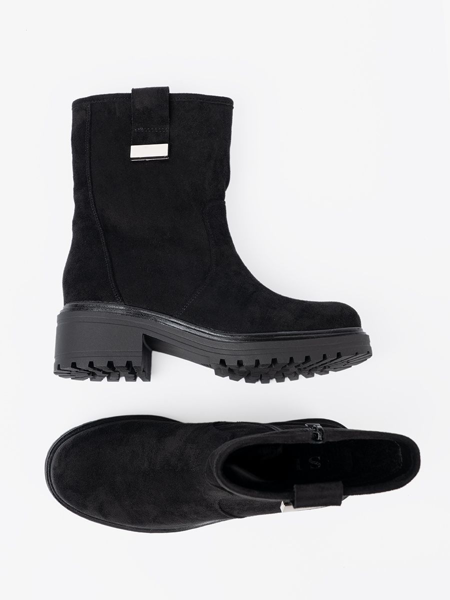 Botine negre cu talpă masivă