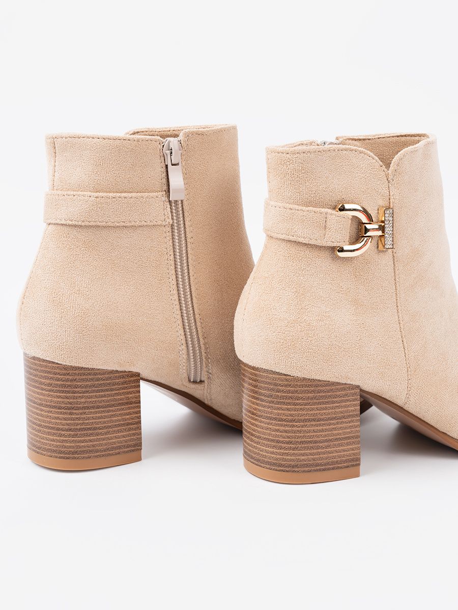 Botine elegante în culoare bej deschis