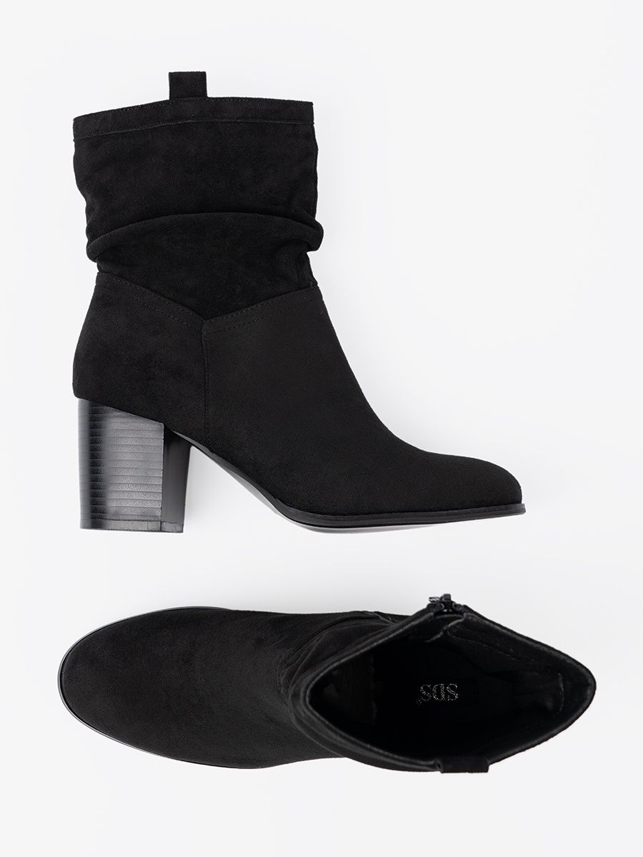 Botine negre din suede cu toc bloc și guler plisat