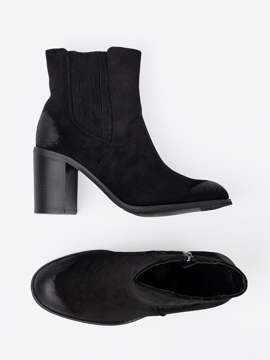 Botine negre din suede pe toc înalt