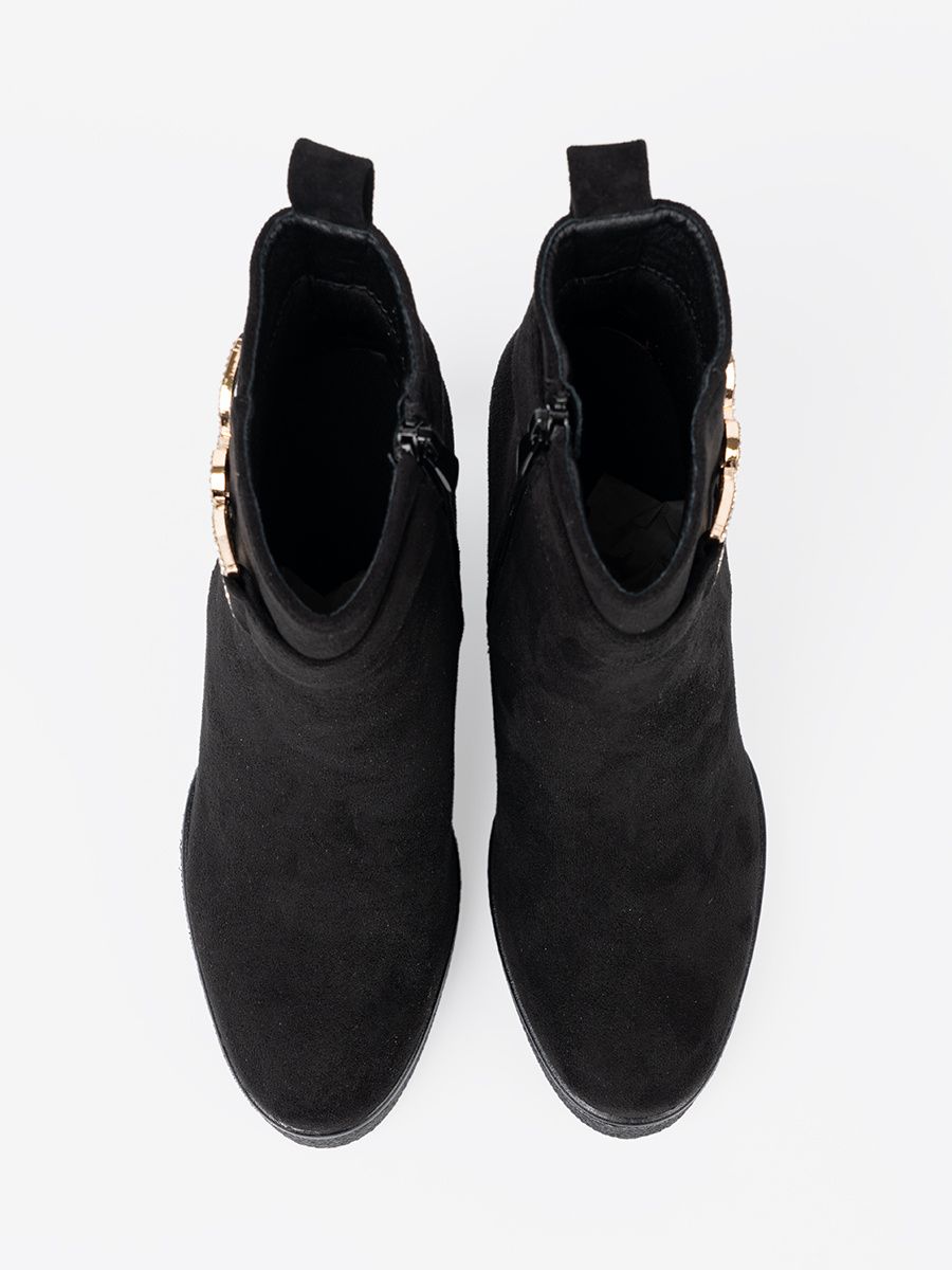 Botine negre din imitație de zăms cu cataramă elegantă