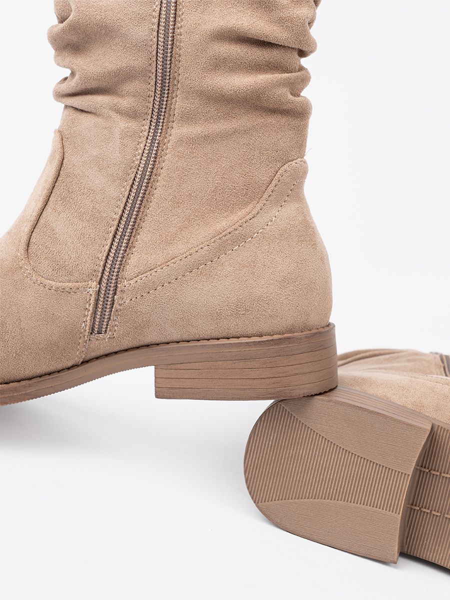 Botine bej cu guler plisat