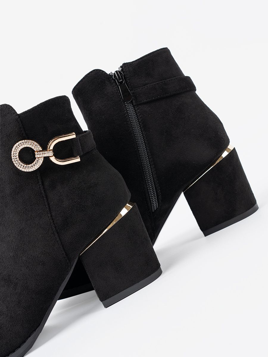 Botine negre cu cataramă elegantă