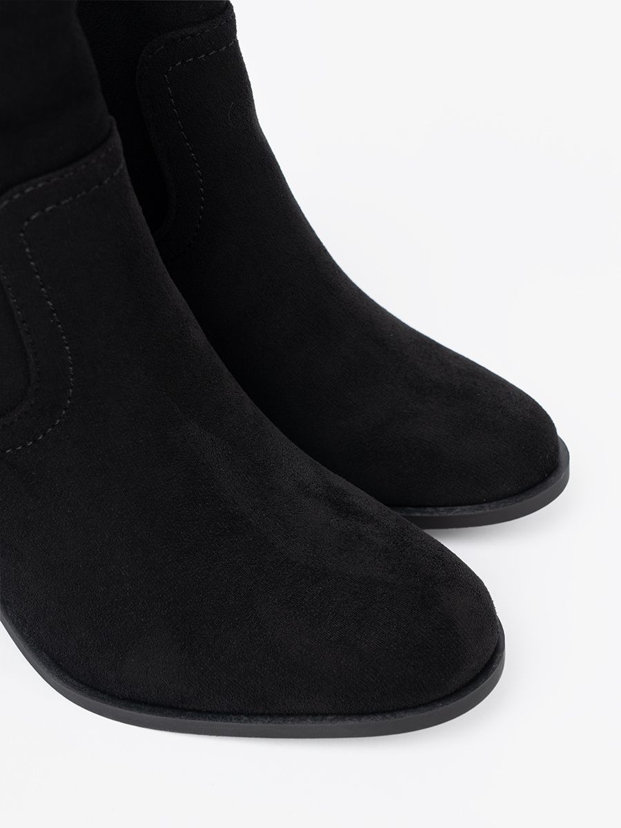 Botine negre cu toc