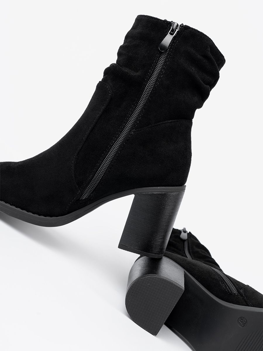 Botine elegante negre cu toc gros și guler plisat