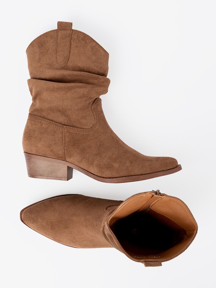 Botine maro cu croi clasic