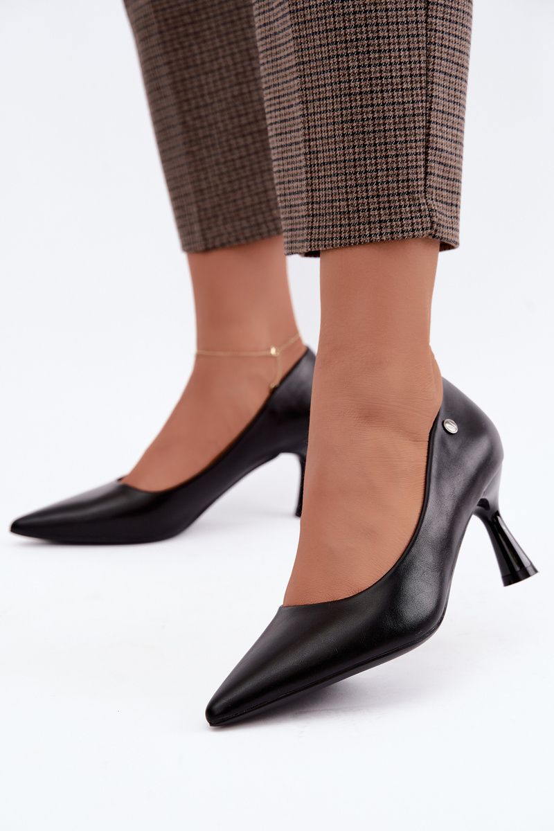 Pantofi eleganți negri cu toc subțire din piele ecologică
