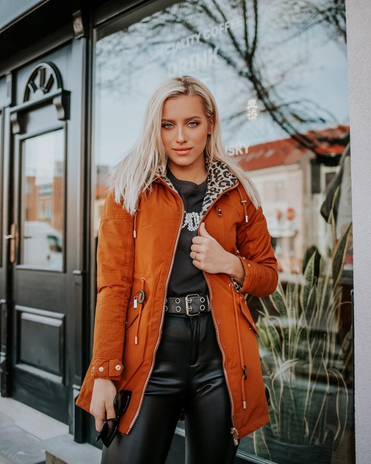 Parka galbenă reversibilă cu animal print