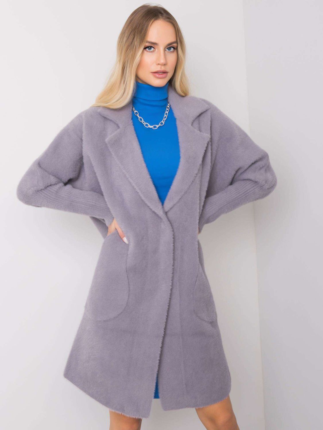 Palton gri din alpaca cu buzunare