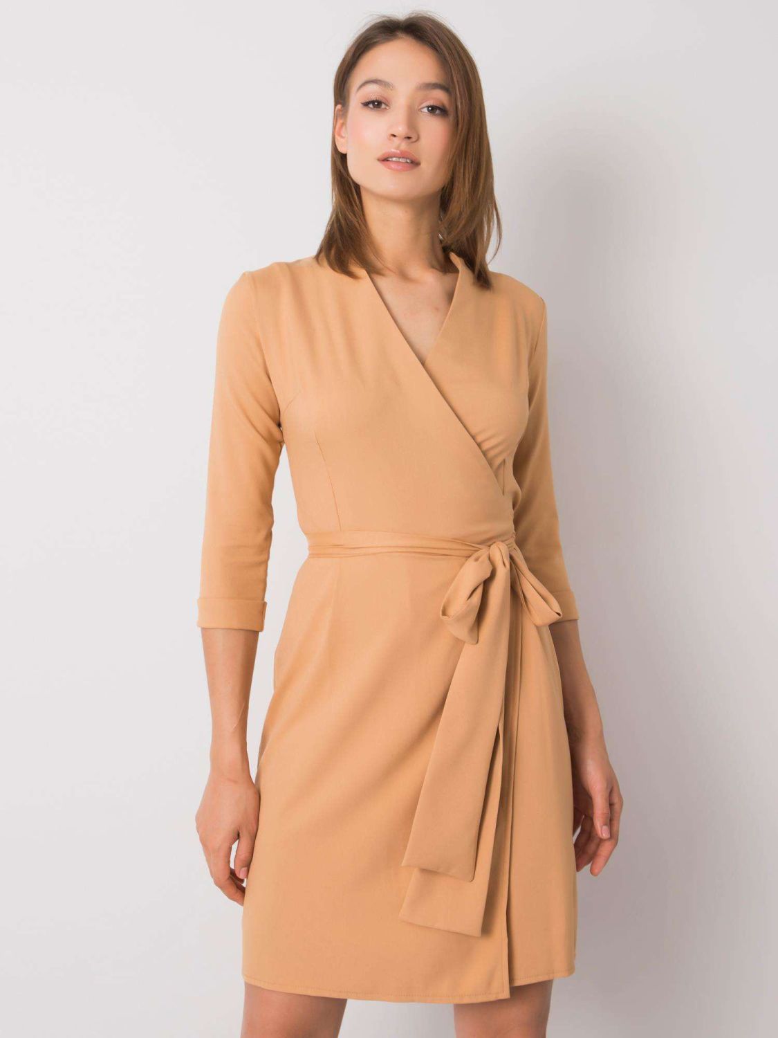 Rochie ciemnobež cu legătură