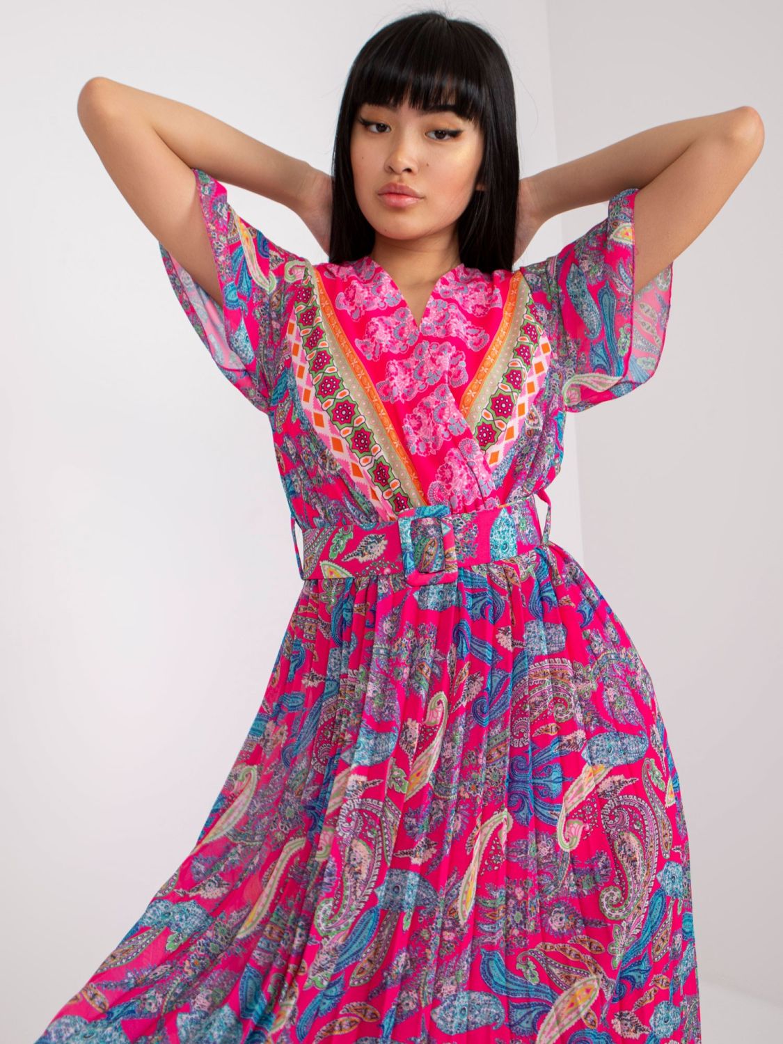 Rochie evazată în roz închis
