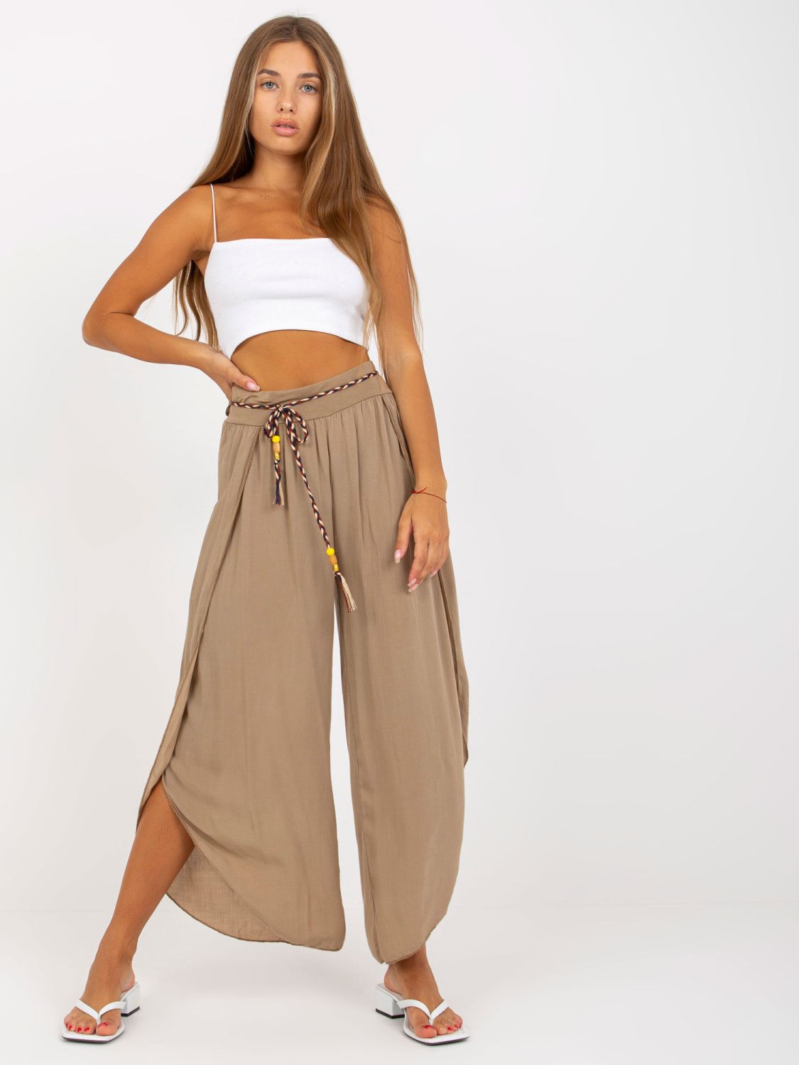 Pantaloni bej vaporoși cu fante OCH BELLA