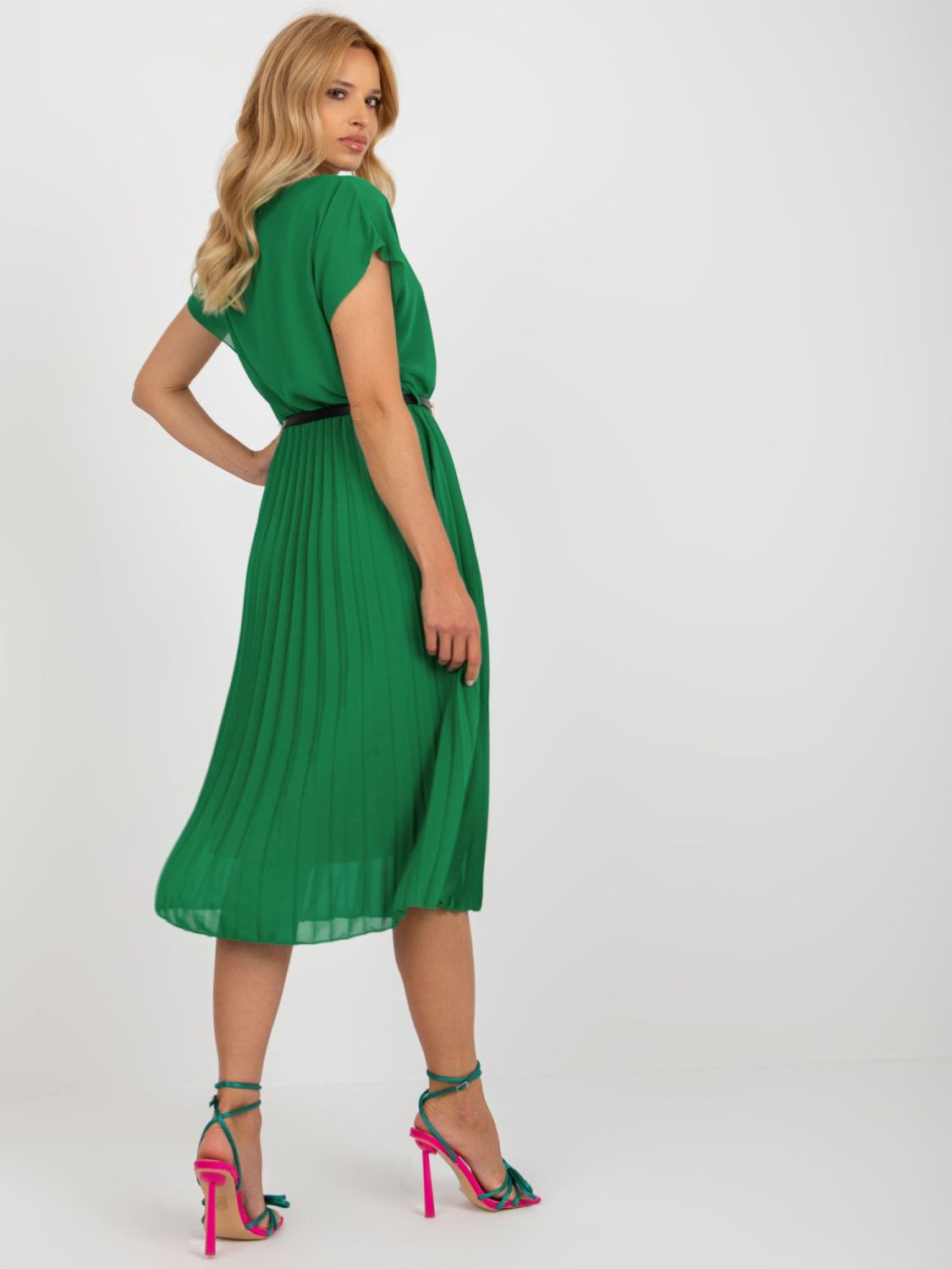 Rochie plisată verde închis cu mâneci scurte