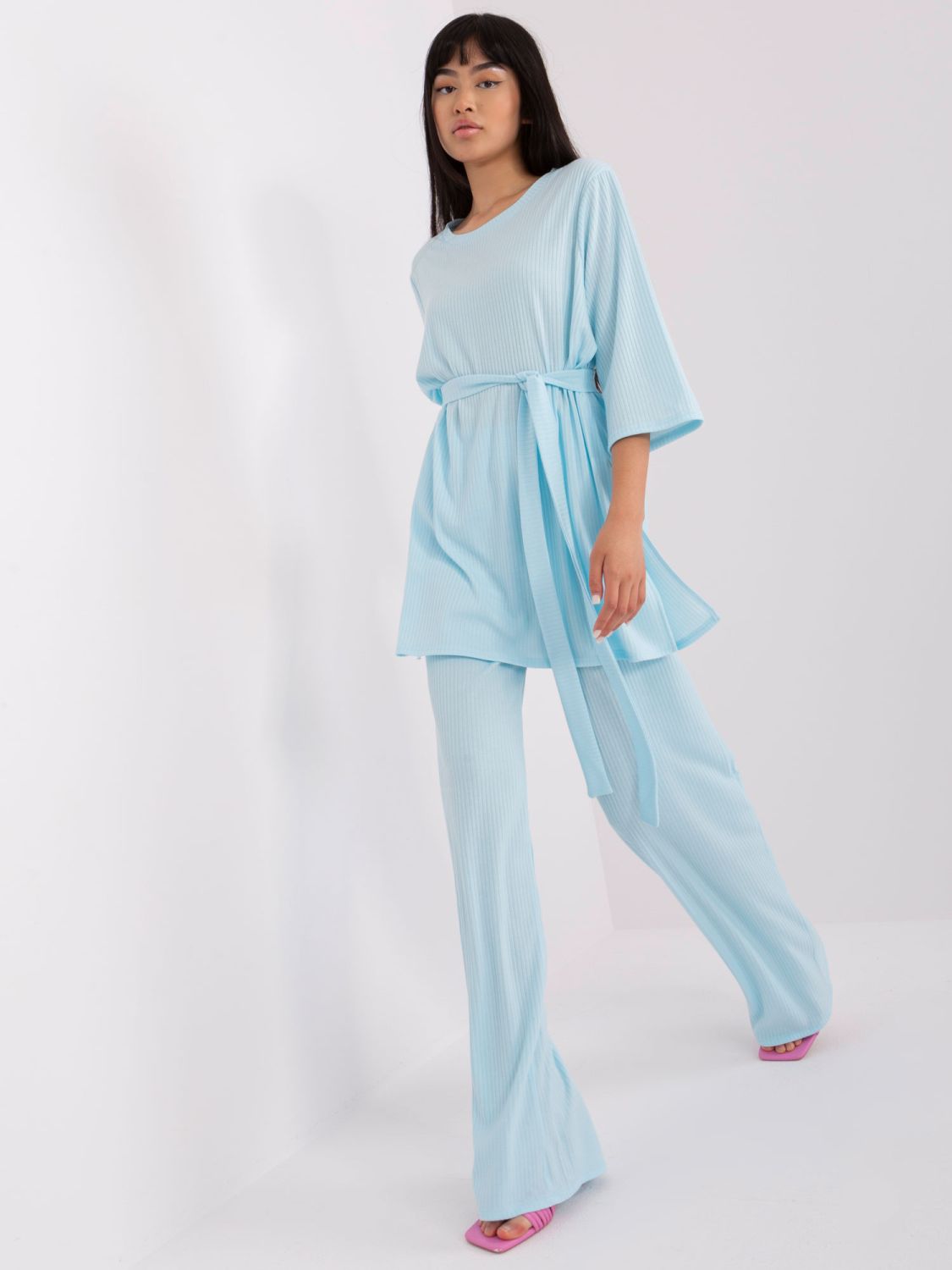 Compleu casual bleu deschis cu bluză oversized