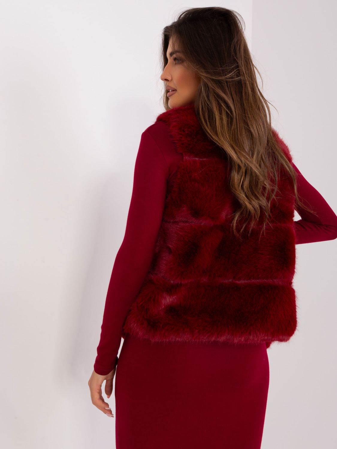 Vesta asimetrică bordo pentru femei