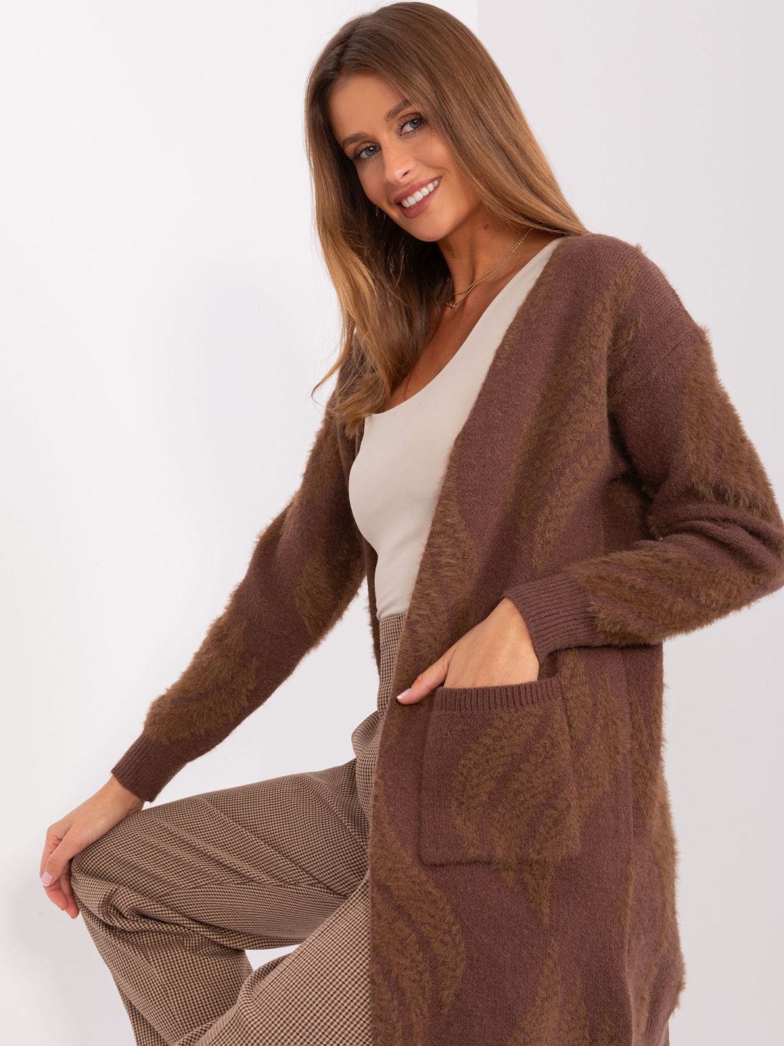 Cardigan maro pentru femei cu buzunare