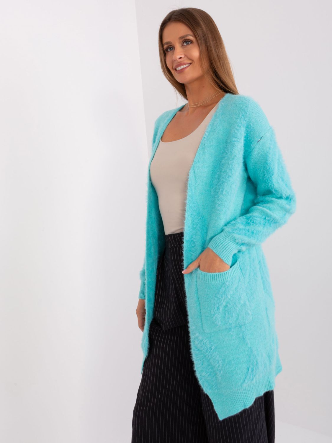 Cardigan mint cu model fără închidere