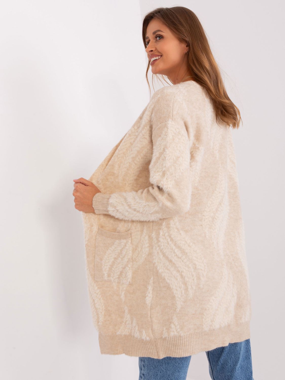 Cardigan moale bej deschis cu buzunare