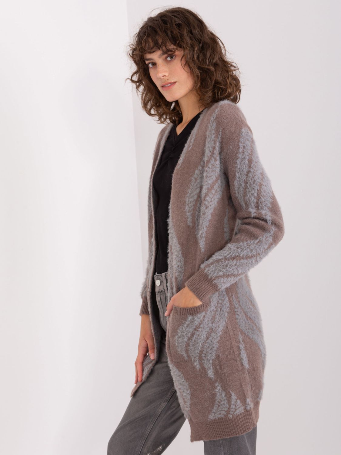 Cardigan tricotat maro închis