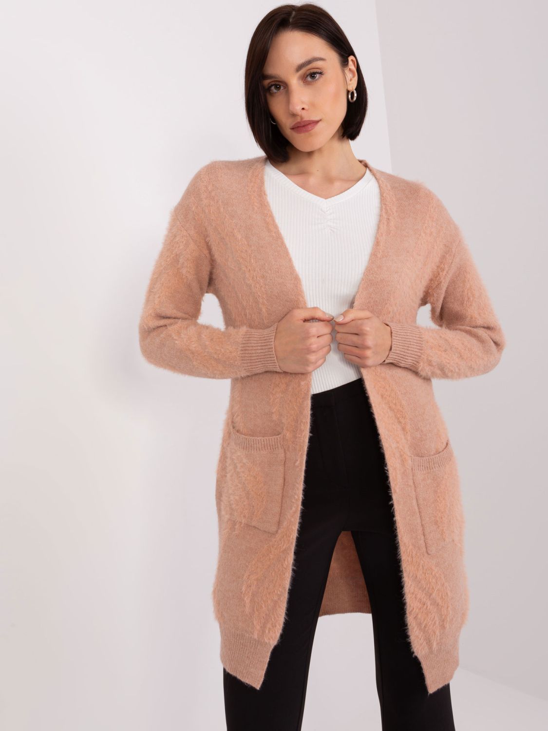 Cardigan în culoare piersică cu buzunare