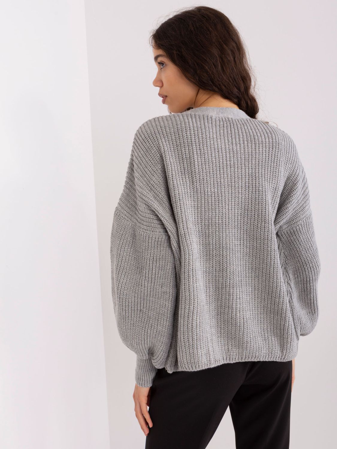 Compleu tricotat gri cu lână